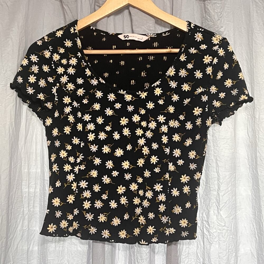 SO Black Daisy Print Crop Top w/Lettuce Edge Trim Size Large Y2K Indie Retro
